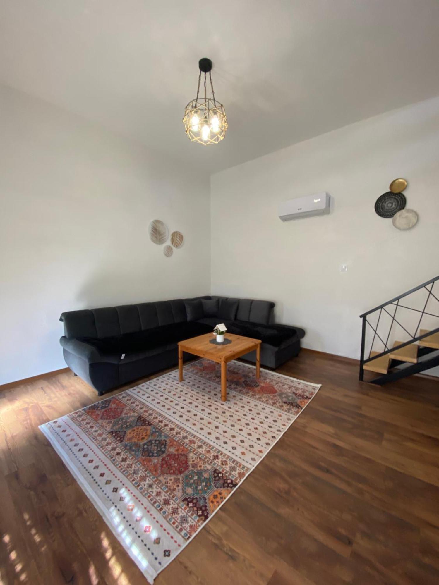 Vila Hill House Emir Bihać Exteriér fotografie